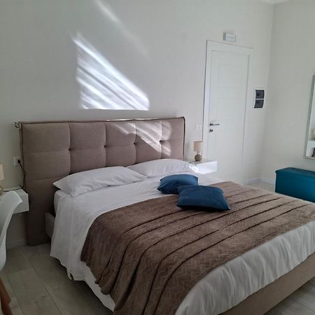 Mariam Royal Apartment & Rooms Реджо ди Калабрия Екстериор снимка